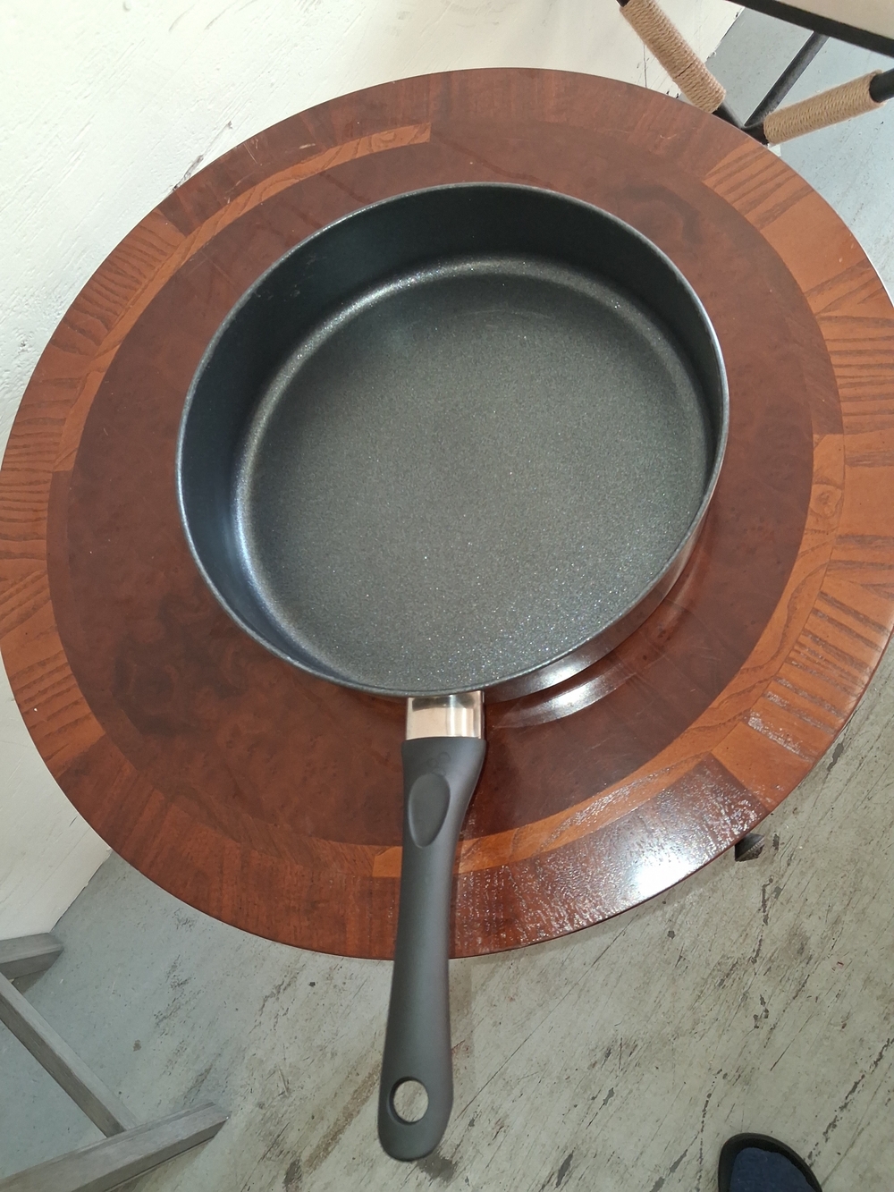 Nonstick Frying Pan with Black Handle - Home Kitchen